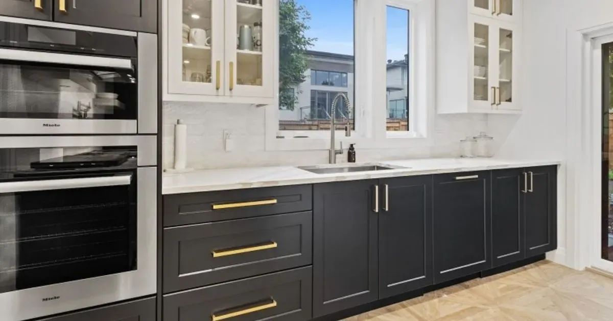 Black cabinet kitchen